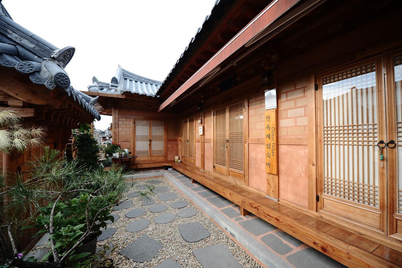Starlight Rest Area Hotel Jeonju Exterior photo