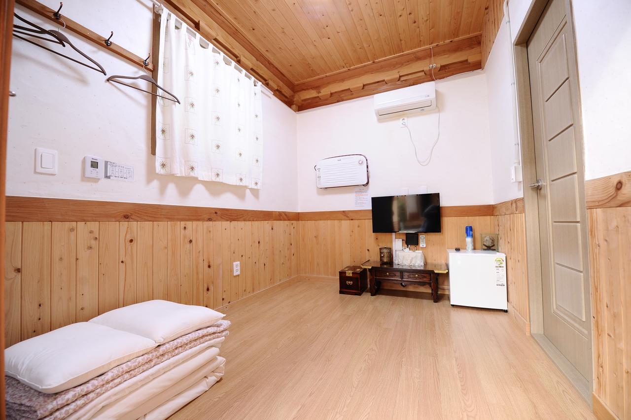 Starlight Rest Area Hotel Jeonju Exterior photo